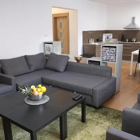 ***lucky 8 Guesthouse*** Кошице