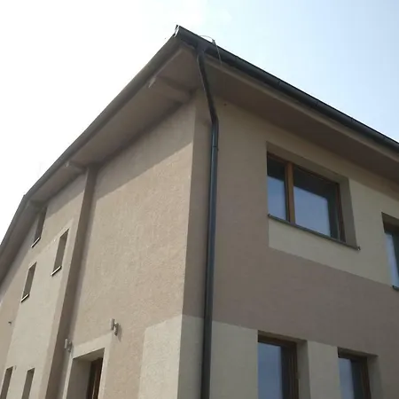 Гостевой дом ***lucky 8 Guesthouse*** *