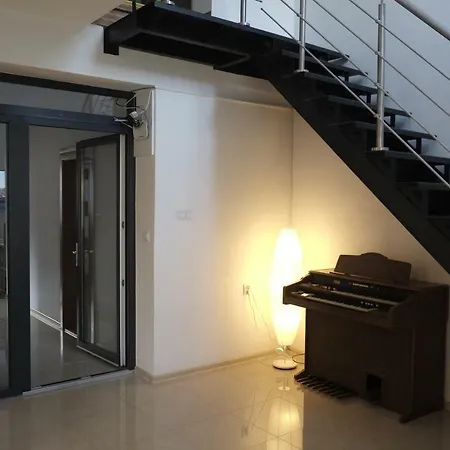 ***lucky 8 Guesthouse*** Гостевой дом *