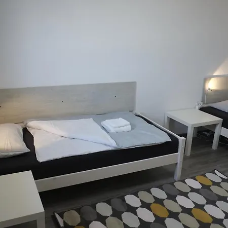***lucky 8 Guesthouse*** Кошице
